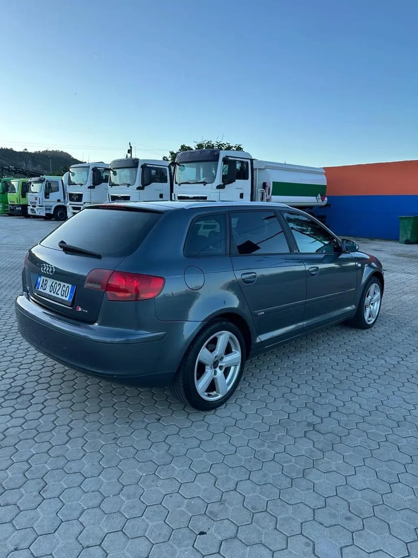 Louer une voiture à Tirana