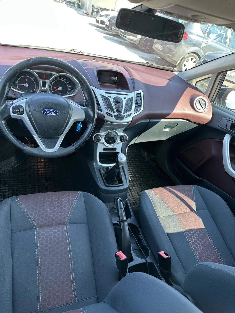 Wynajmij samochód w Tirana