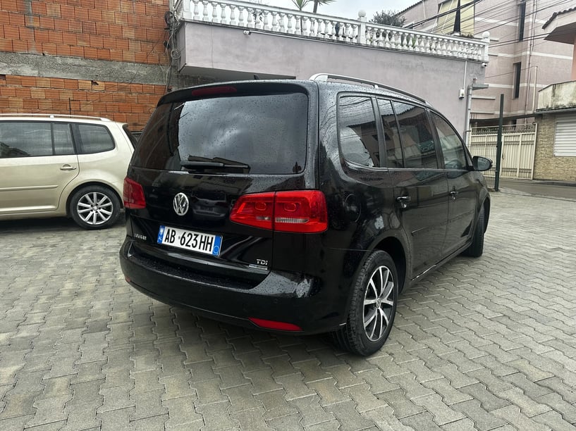 Louer une voiture à Tirana