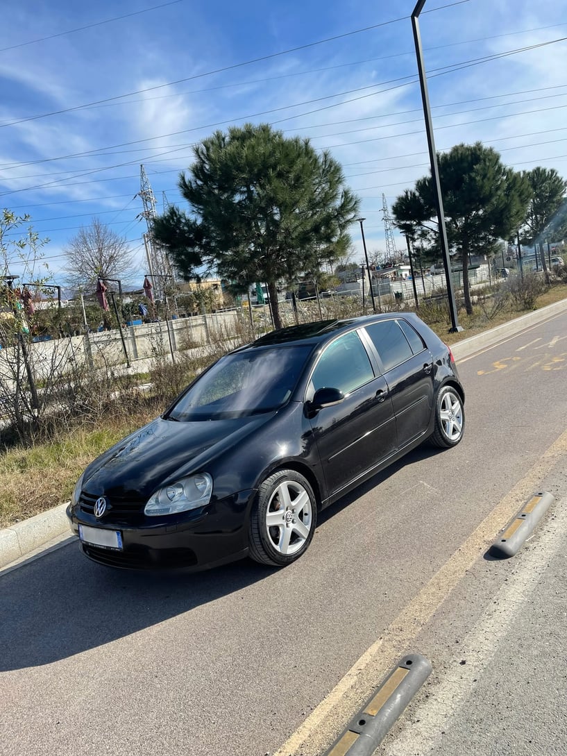 Wynajmij samochód w Tirana