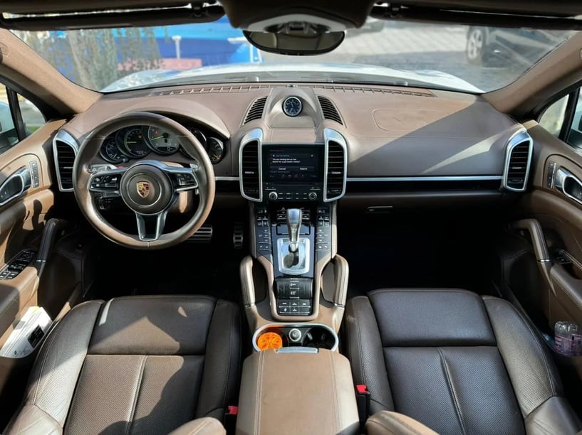 Wynajmij samochód w Tirana