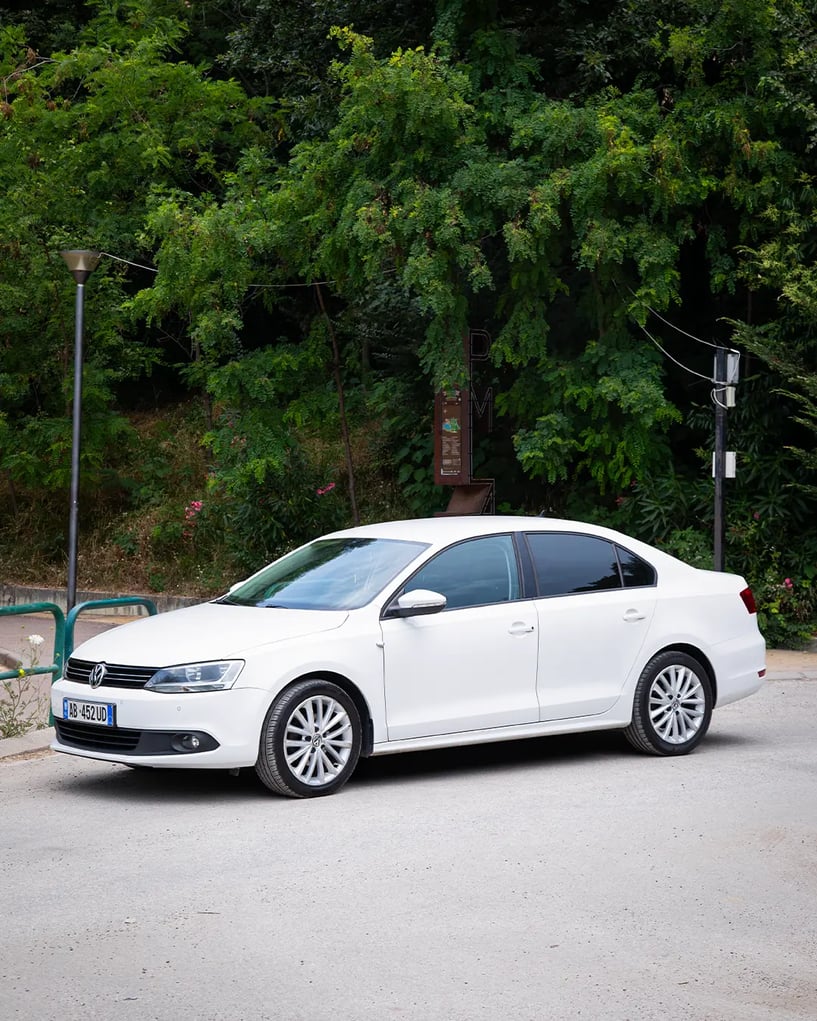 Wynajmij samochód w Tirana