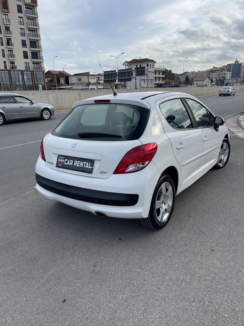 Louer une voiture à Tirana