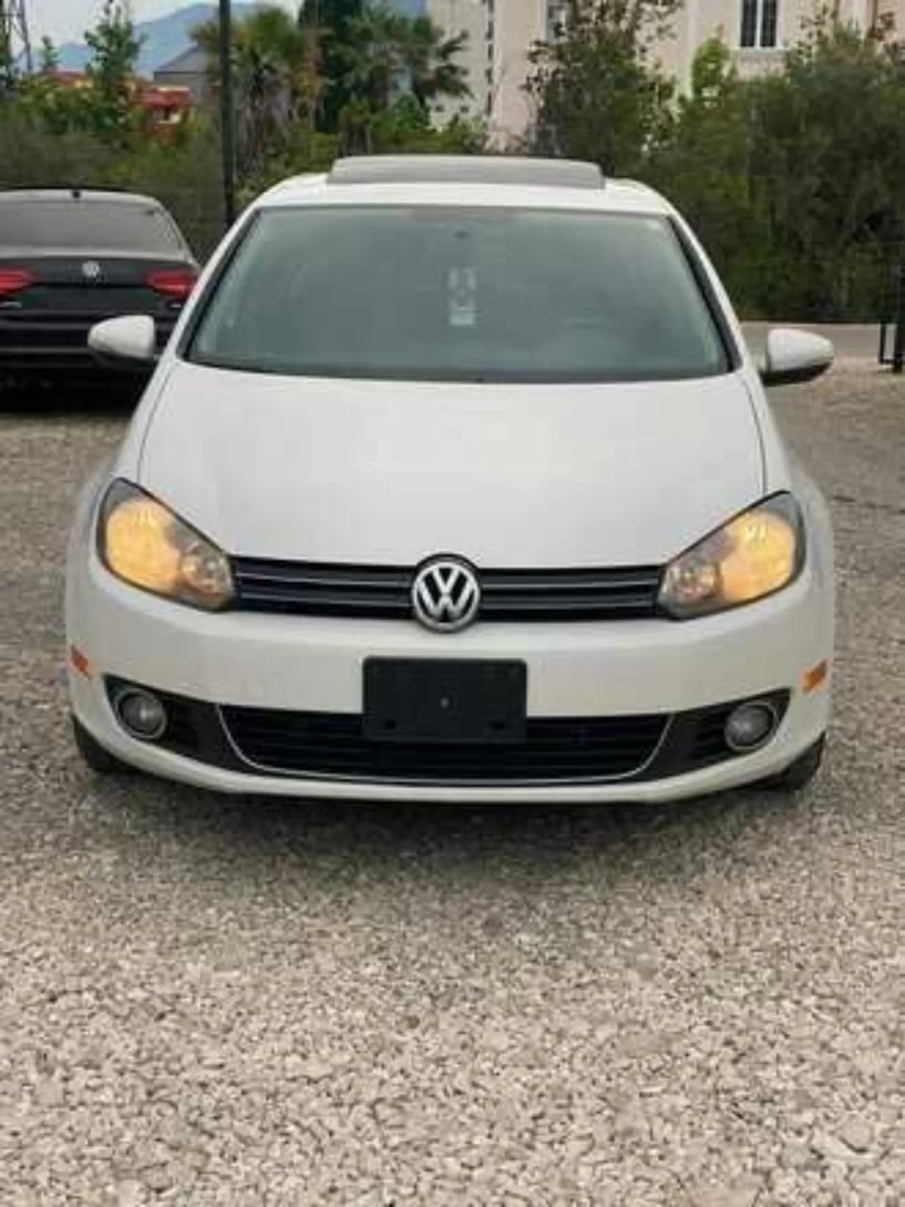 Rent a car in Tirana