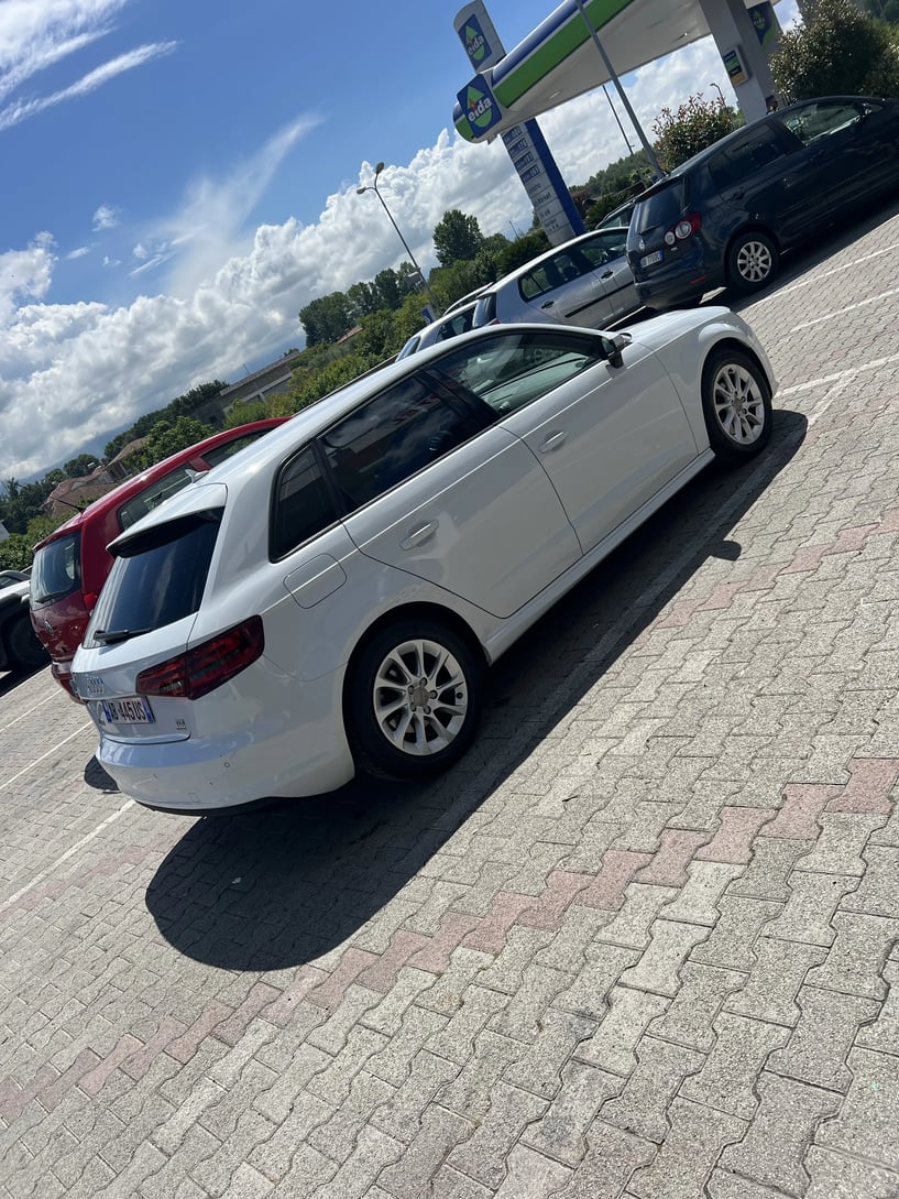 Auto mieten in Tirana