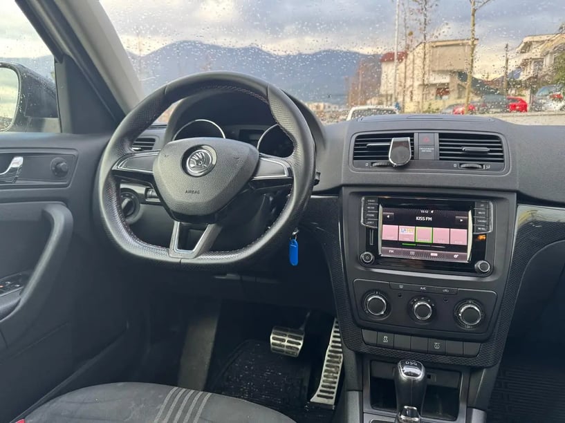 Louer une voiture à Tirana