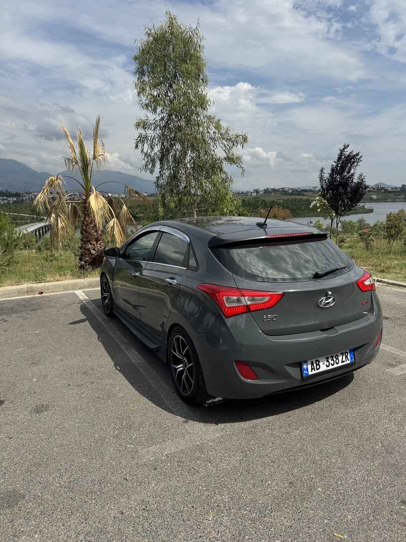 Rent a car in Tirana