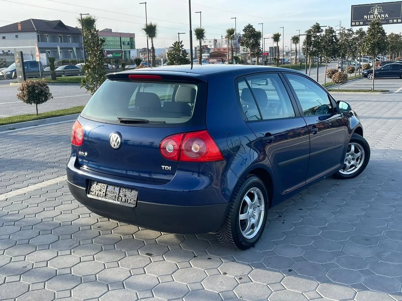 Louer une voiture à Tirana