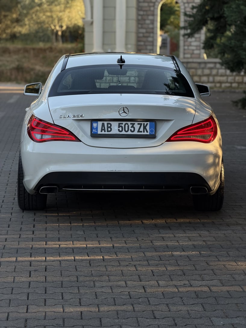 Rent a car in Tirana