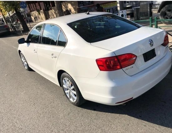 Louer une voiture à Tirana