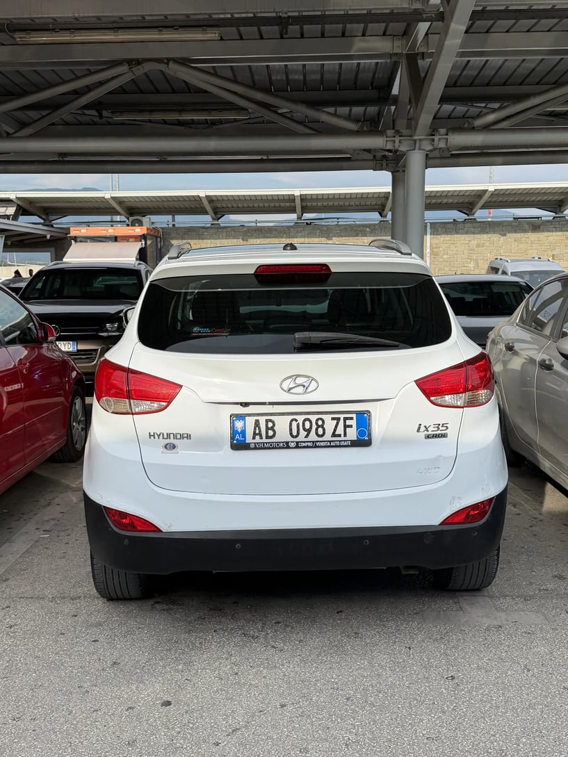 Rent a car in Tirana