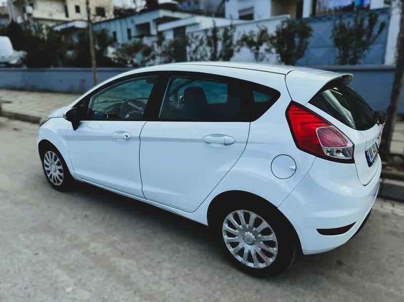 Wynajmij samochód w Tirana