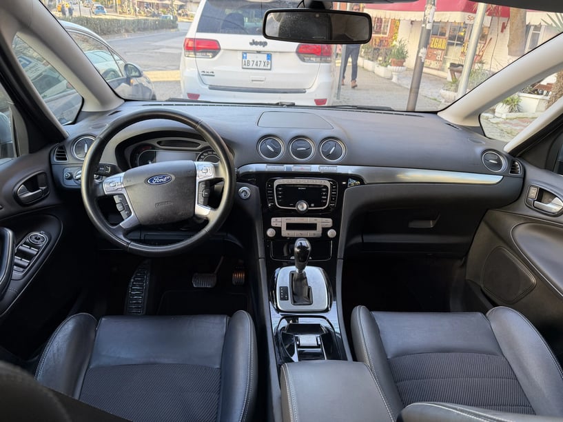 Louer une voiture à Tirana