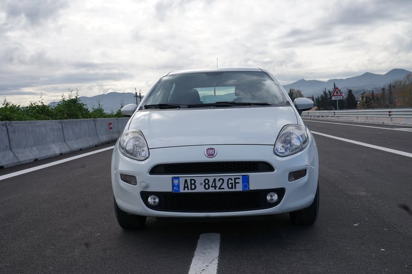 Louer une voiture à Tirana