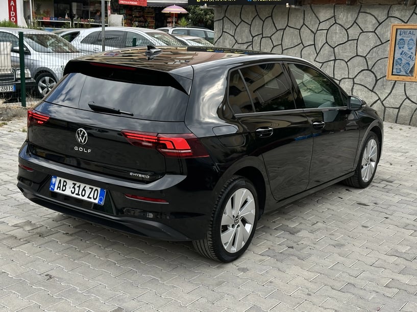 Rent a car in Tirana