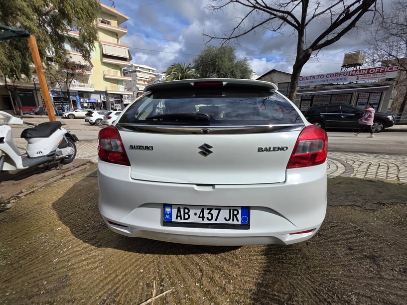 Louer une voiture à Sarandë