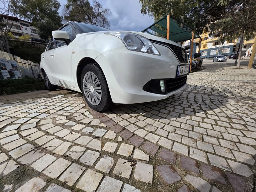 Louer une voiture à Sarandë