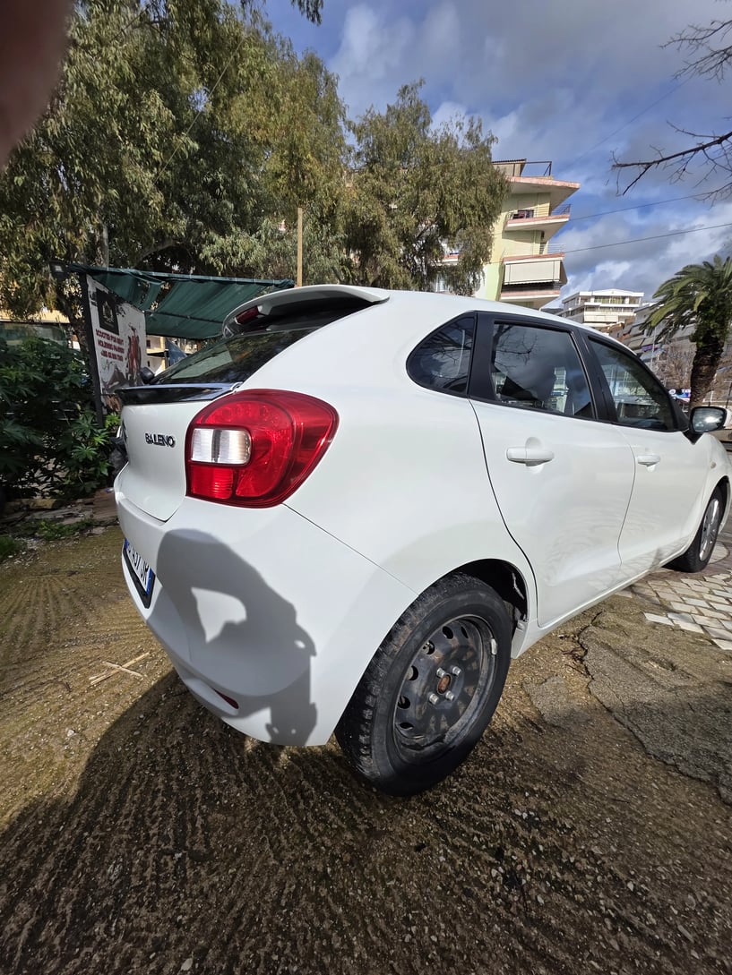 Louer une voiture à Sarandë