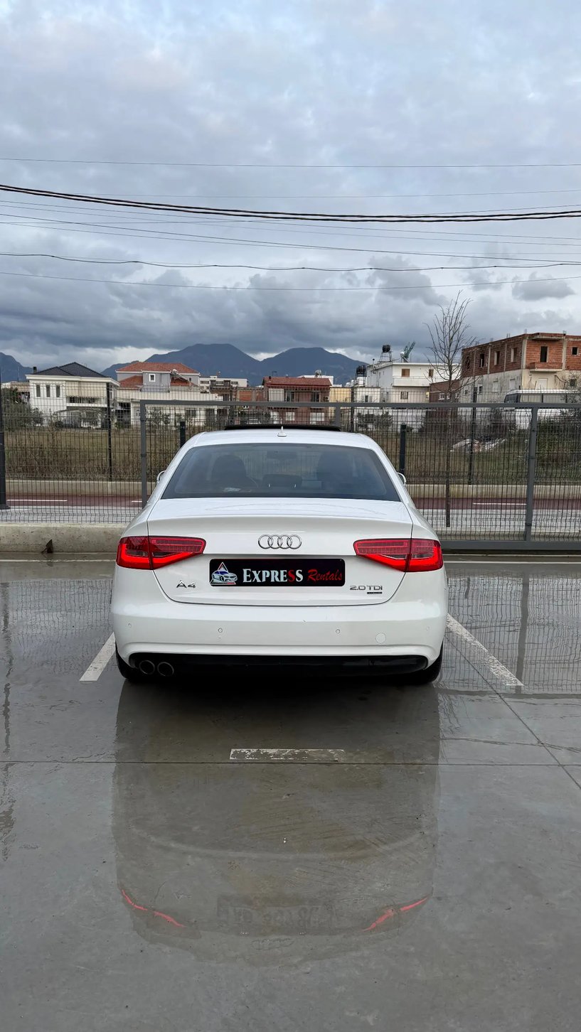 Noleggia un'auto a Tirana