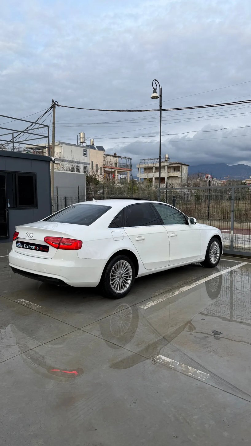 Noleggia un'auto a Tirana