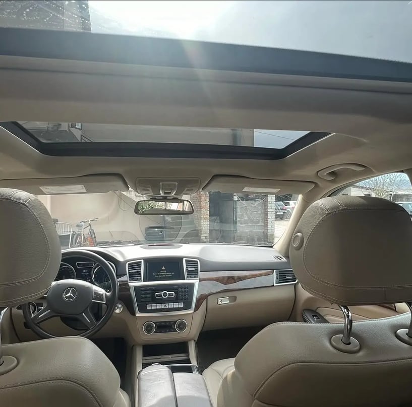 Rent a car in Tirana