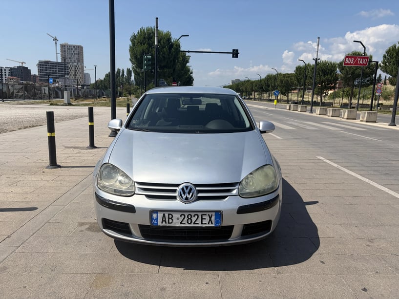 Louer une voiture à Tirana