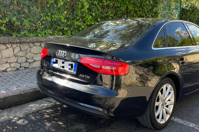 Alquila un coche en Tirana