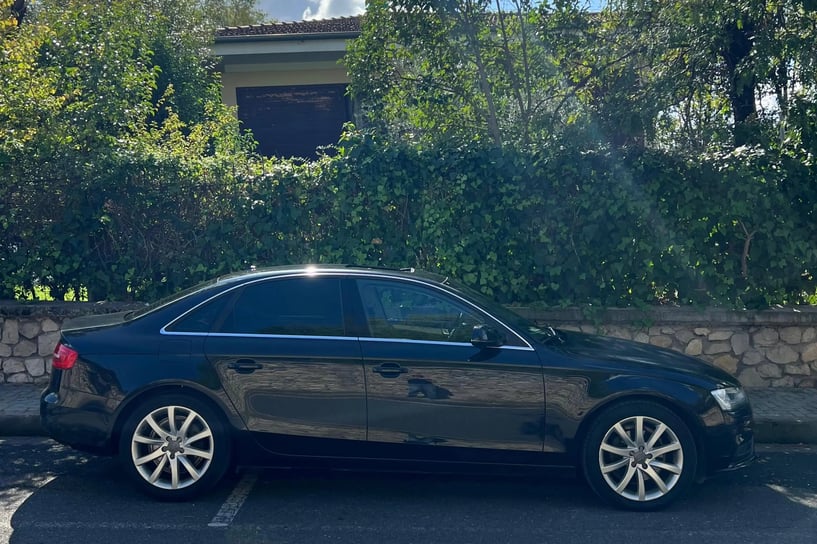 Alquila un coche en Tirana