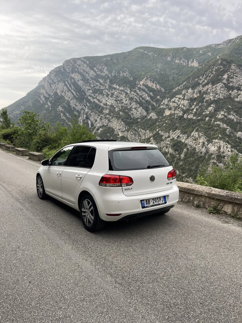 Rent a car in Tirana