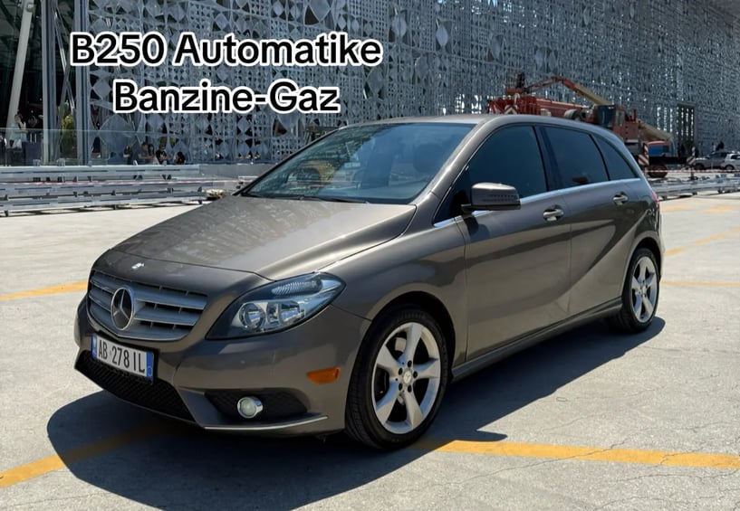 Rent a car in Tirana