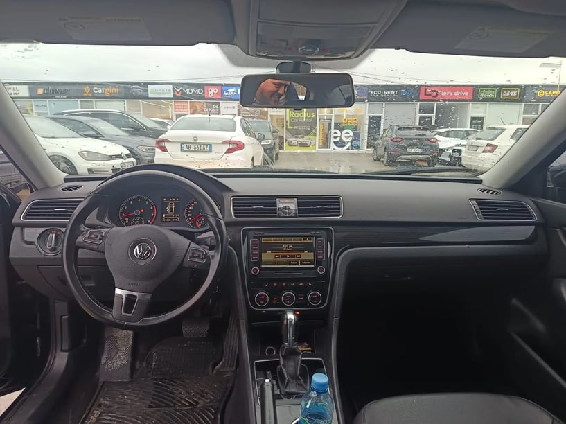 Noleggia un'auto a Tirana