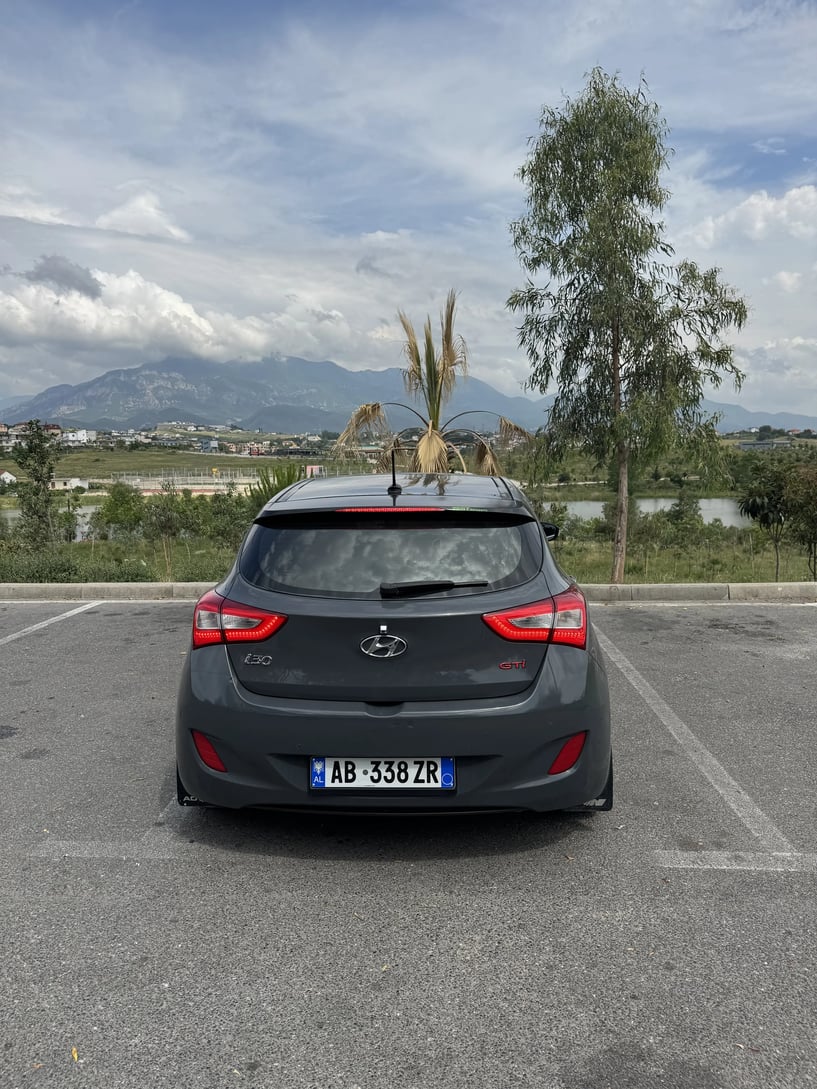Rent a car in Tirana