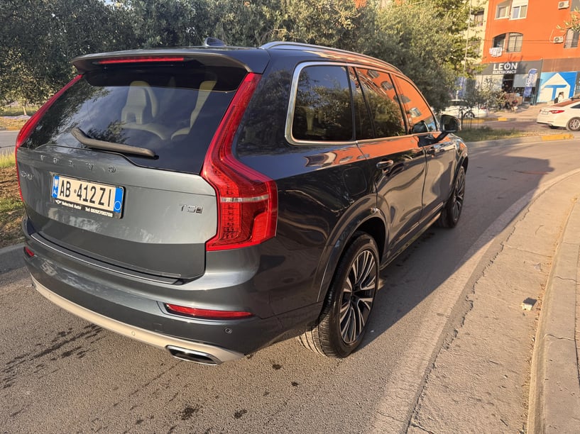 Rent a car in Tirana
