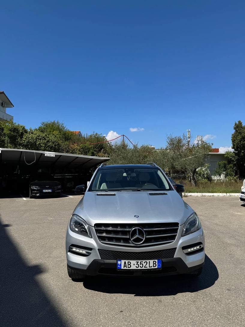 Louer une voiture à Tirana