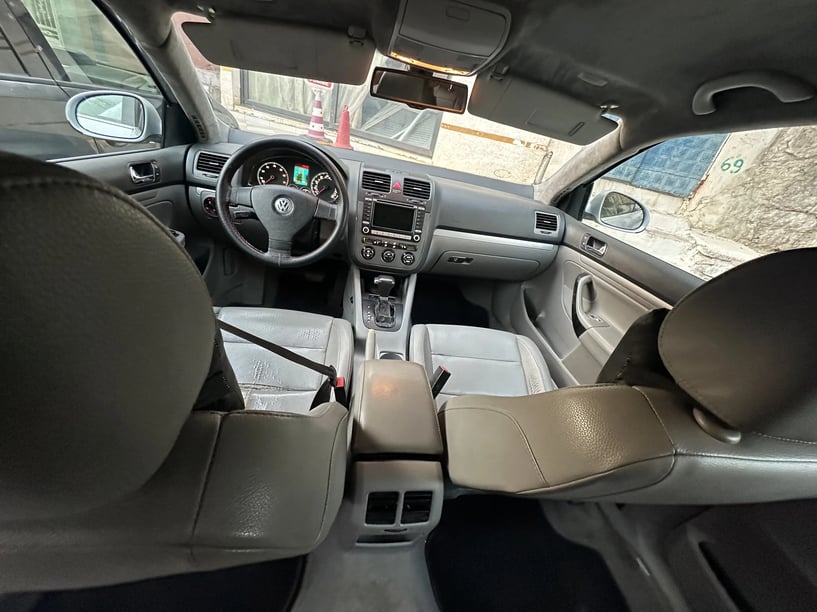 Rent a car in Sarandë