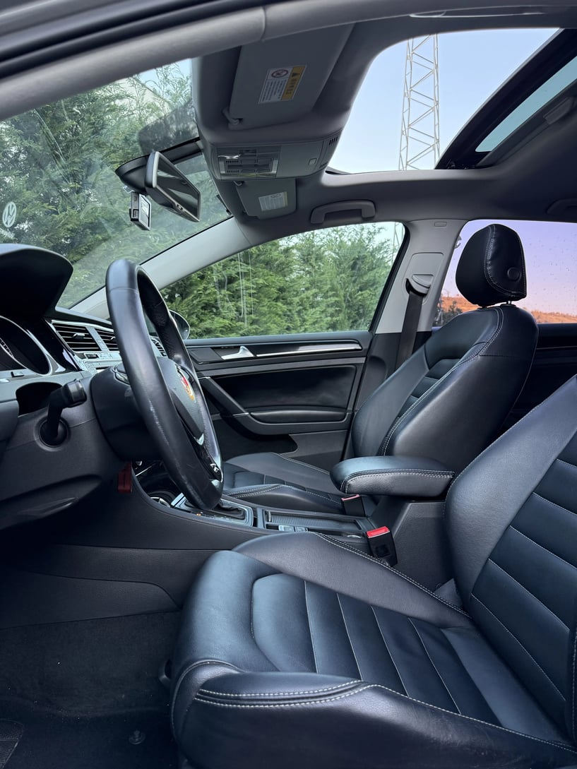 Rent a car in Tirana