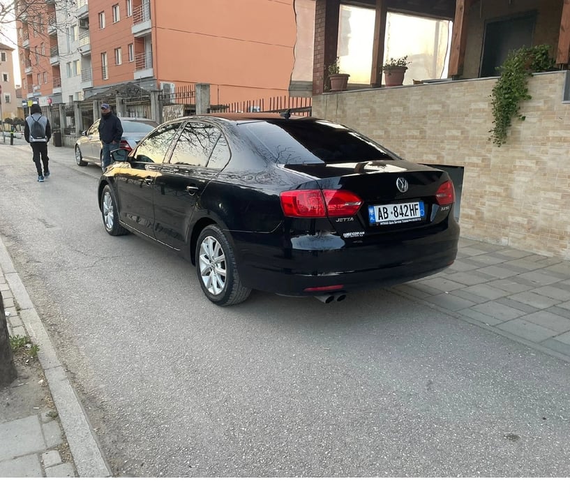 Louer une voiture à Tirana