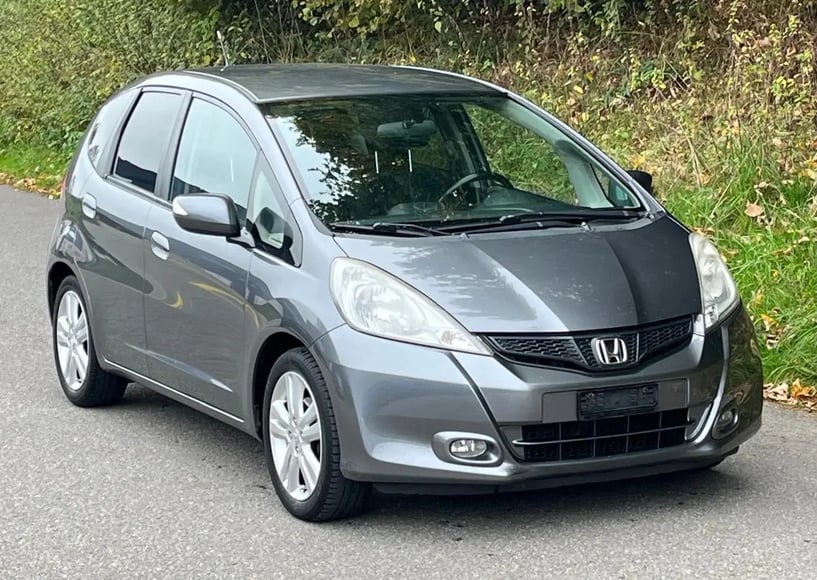 Rent a car in Tirana