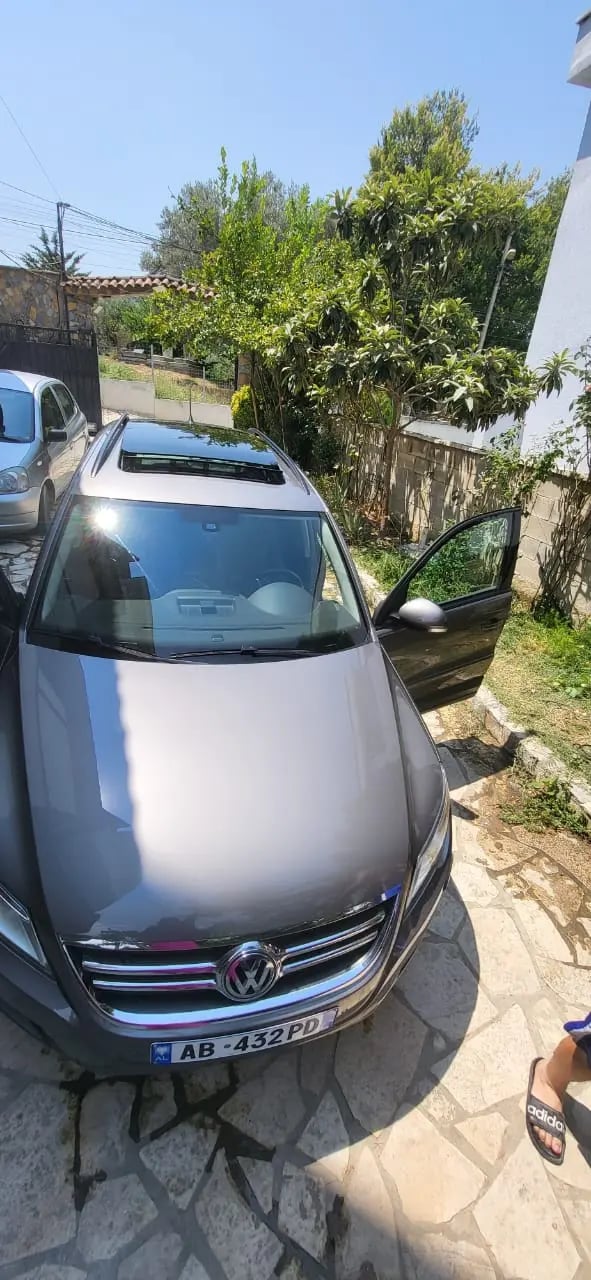 Noleggia un'auto a Tirana