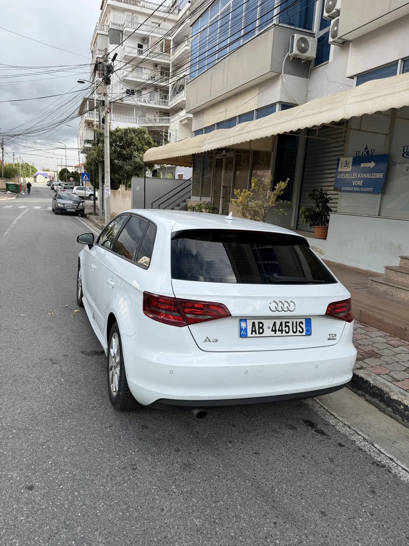 Louer une voiture à Tirana