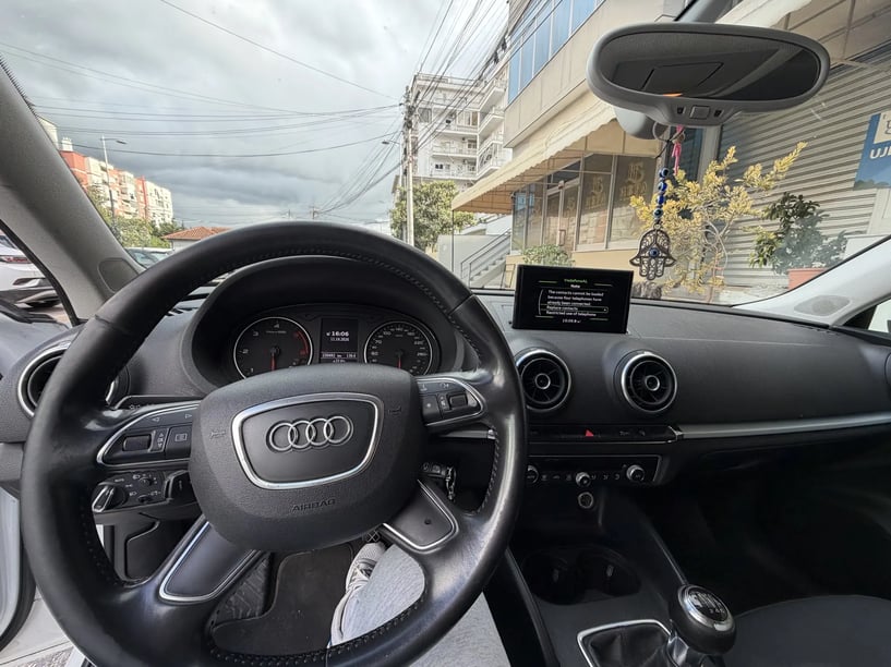 Louer une voiture à Tirana