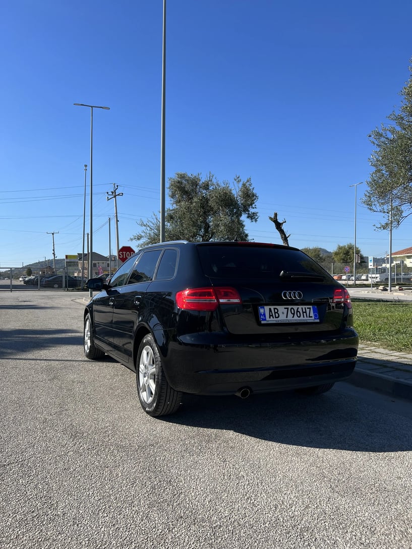 Louer une voiture à Tirana