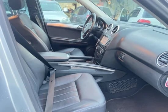 Noleggia un'auto a Tirana