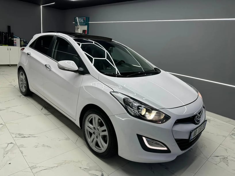 Alquila un coche en Tirana