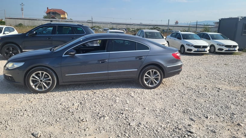 Wynajmij samochód w Tirana