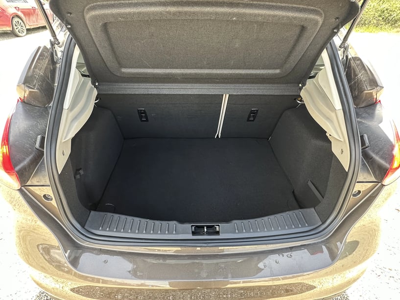 Wynajmij samochód w Tirana