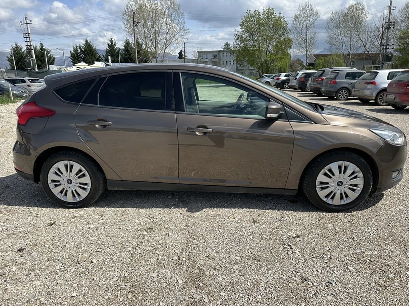 Wynajmij samochód w Tirana