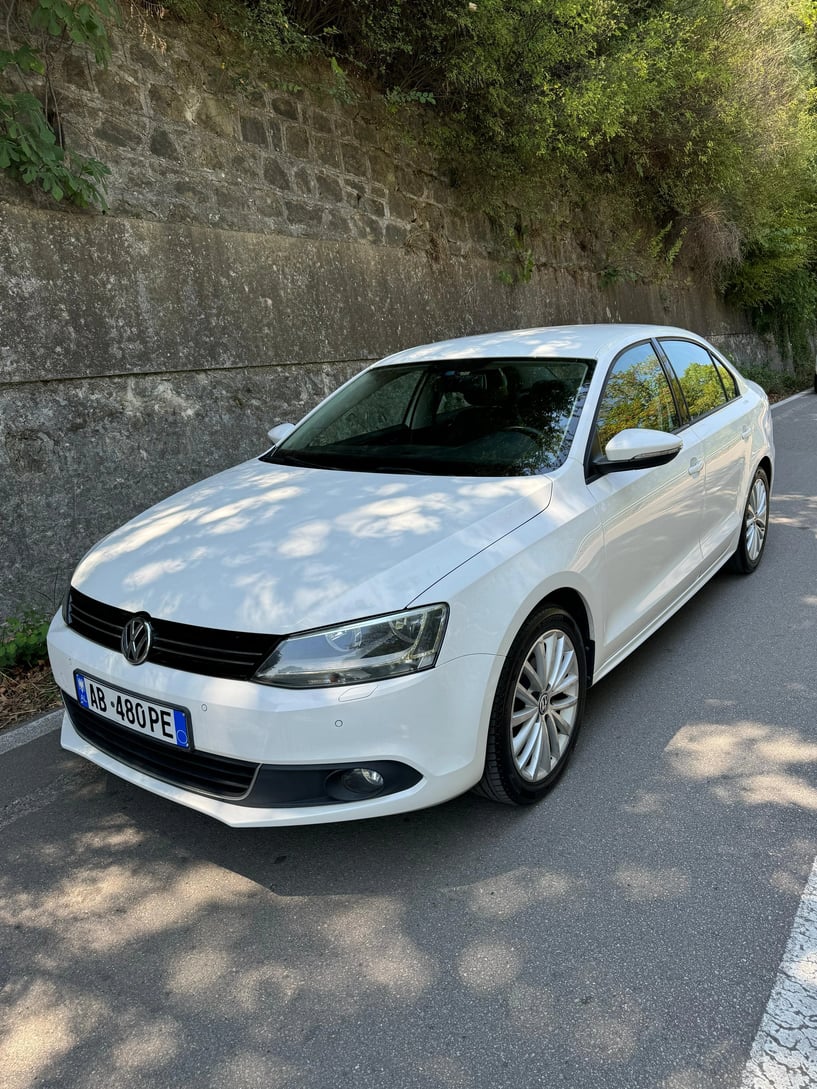 Rent a car in Elbasan