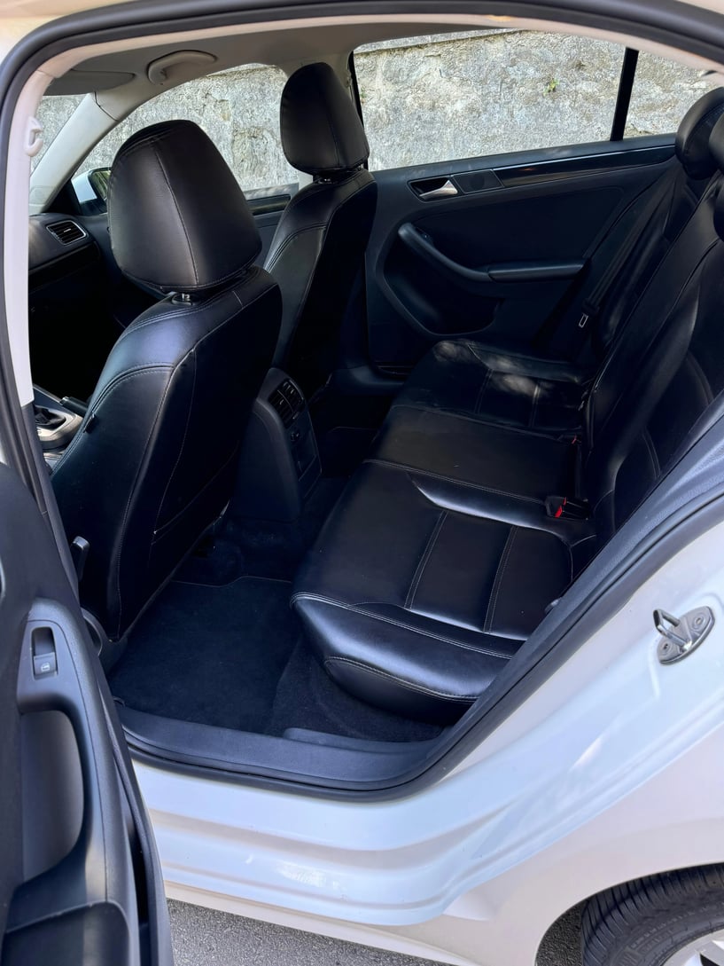 Rent a car in Elbasan