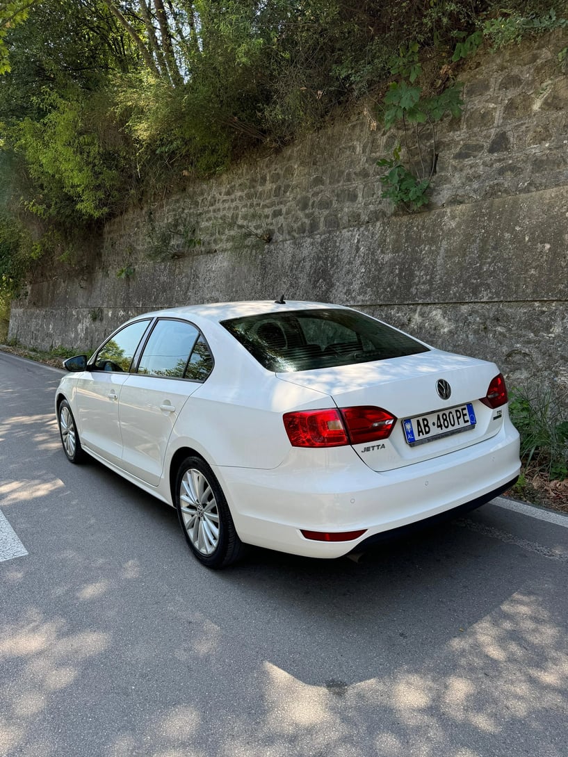 Rent a car in Elbasan